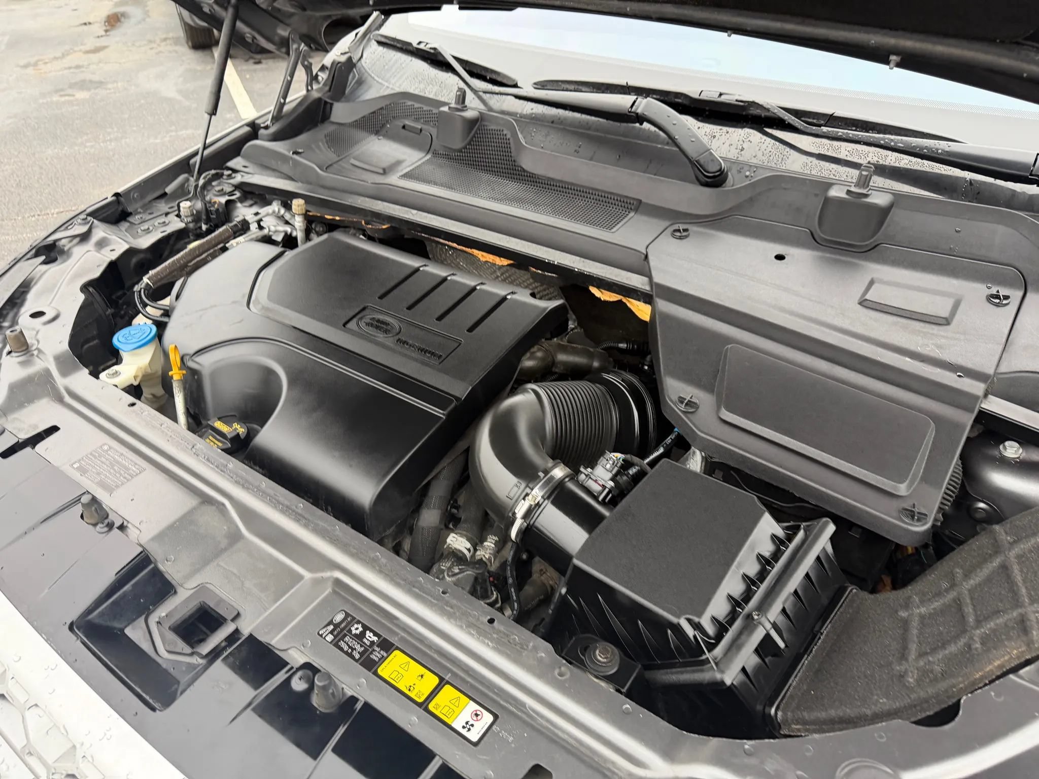 Used 2018 Land Rover Discovery Sport HSE AWD/4WD image 43