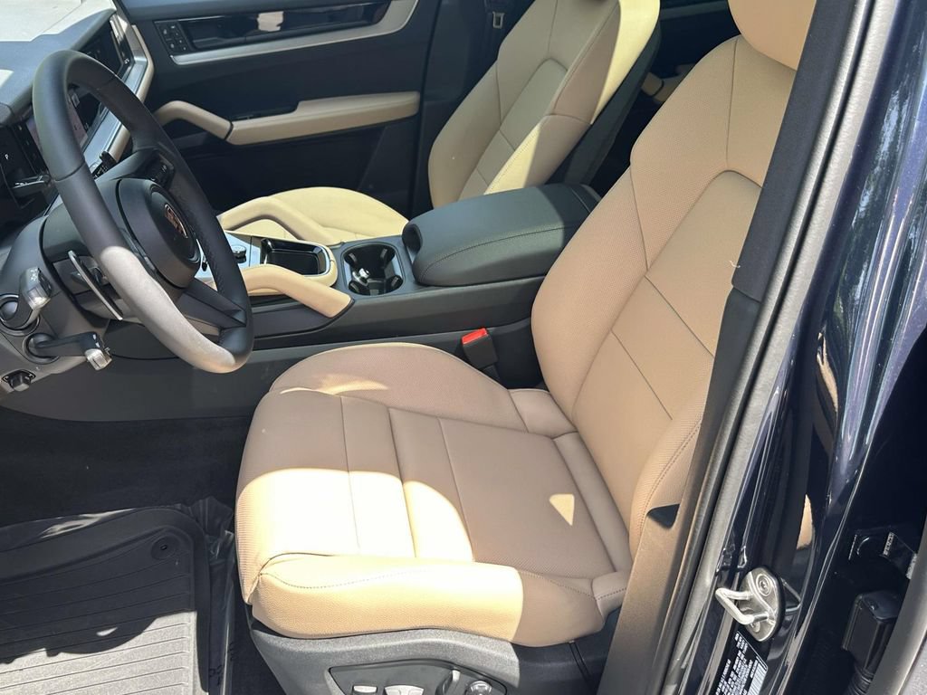 New 2026 Porsche Cayenne AWD/4WD image 19