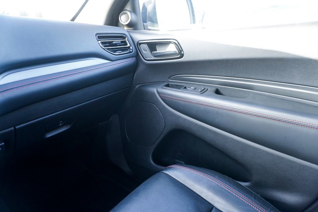 Used 2025 Dodge Durango R/T image 31