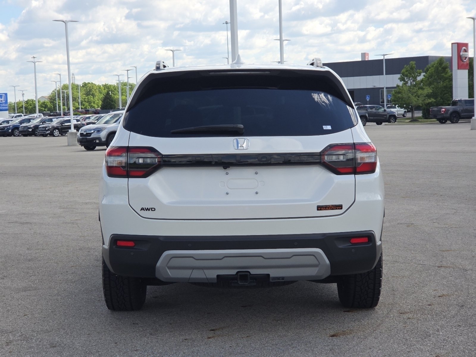 Used 2025 Honda Pilot TrailSport image 18