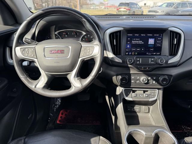 Used 2022 GMC Terrain SLT w/ Infotainment Package II image 2