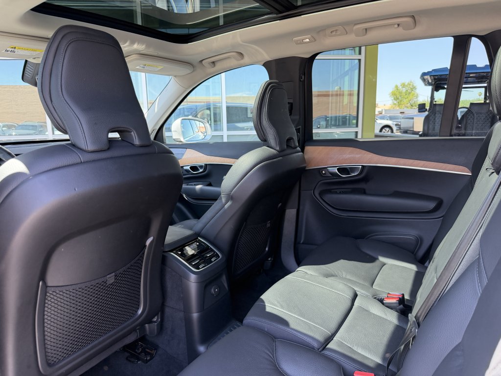Used 2024 Volvo XC90 T8 Plus w/ Protection Package Premier AWD/4WD image 37