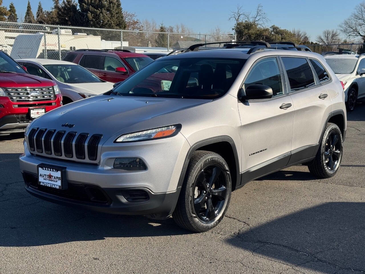 Used 2017 Jeep Cherokee Sport image 1