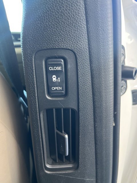 Used 2023 Honda Odyssey Elite image 12