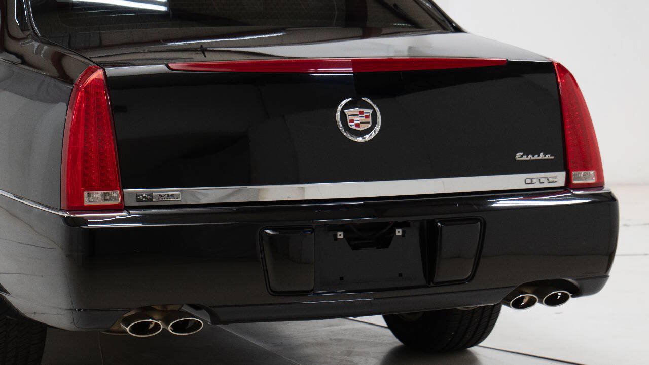 Used 2008 Cadillac DTS Limousine FWD image 15
