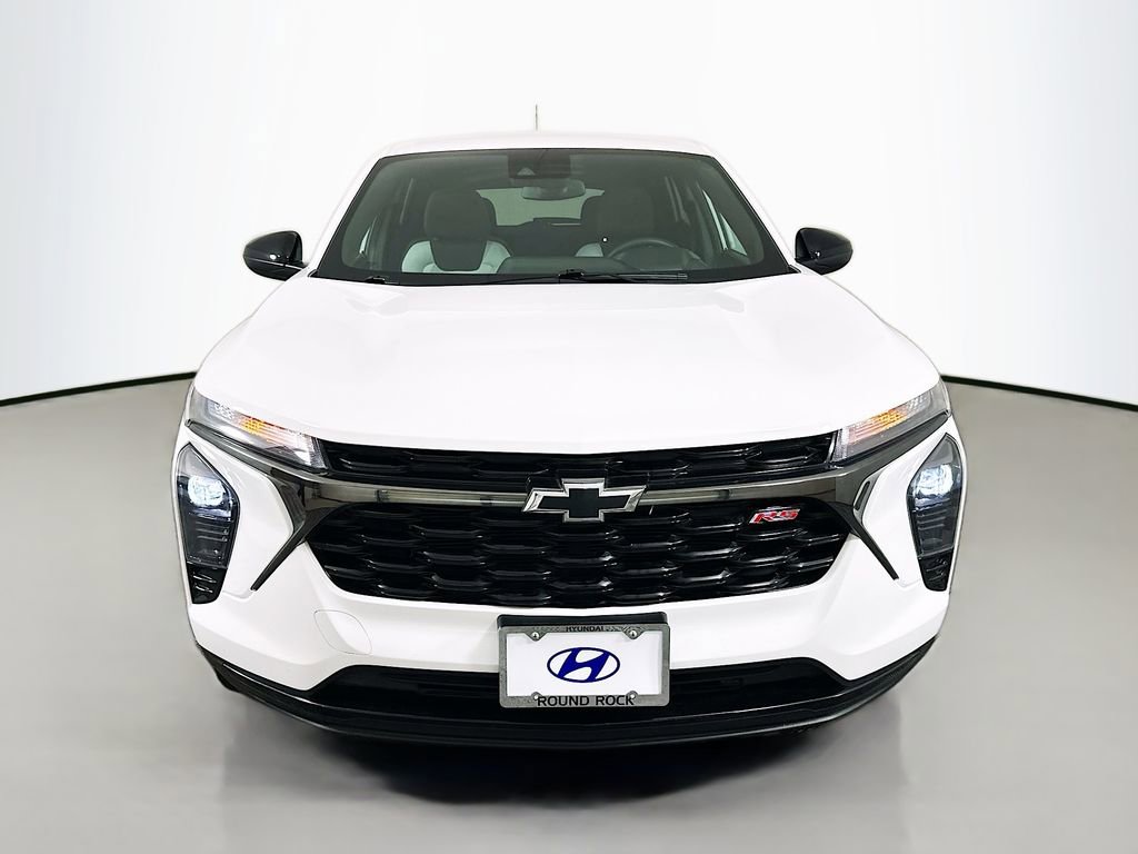 Used 2024 Chevrolet Trax RS image 2