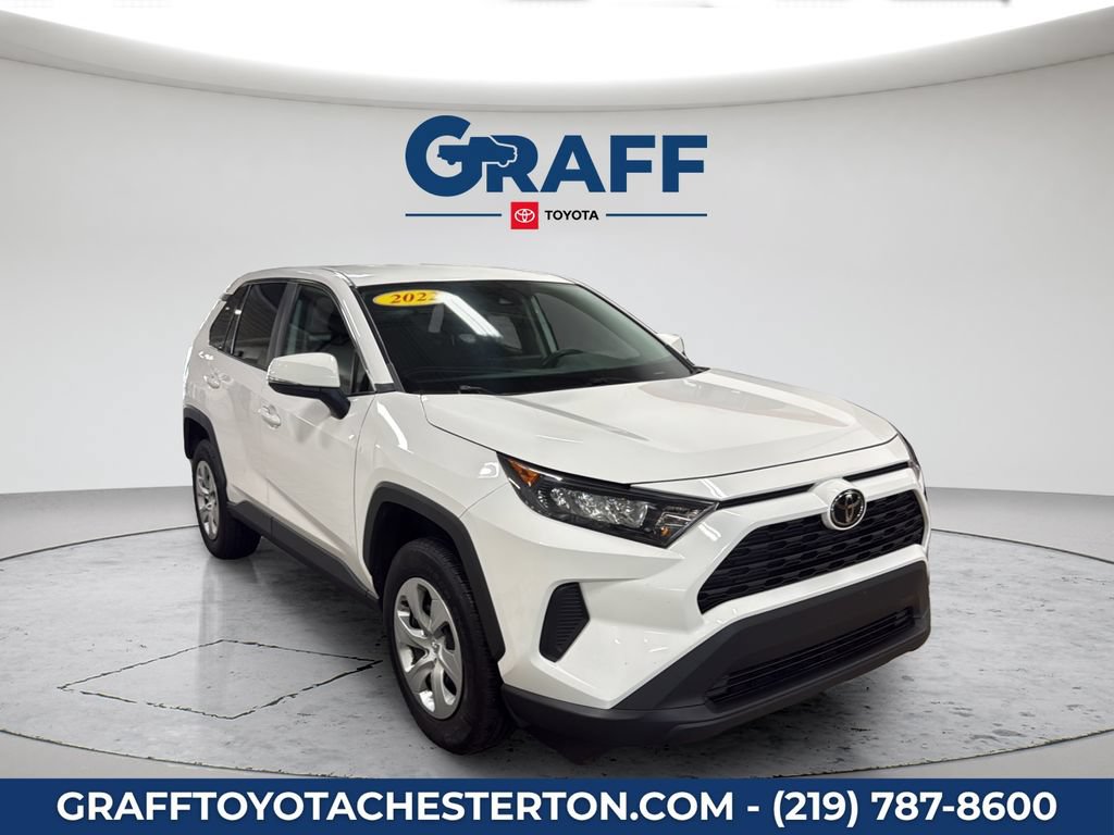Used 2022 Toyota RAV4 LE AWD/4WD image 4