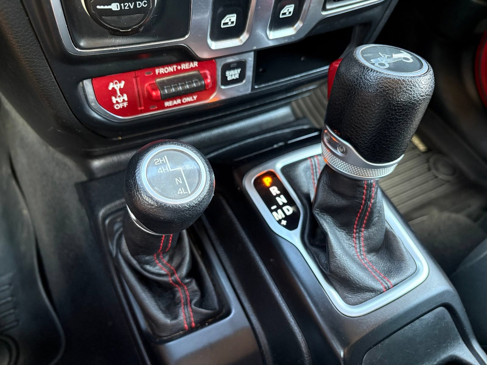 Used 2018 Jeep Wrangler Rubicon AWD/4WD image 18