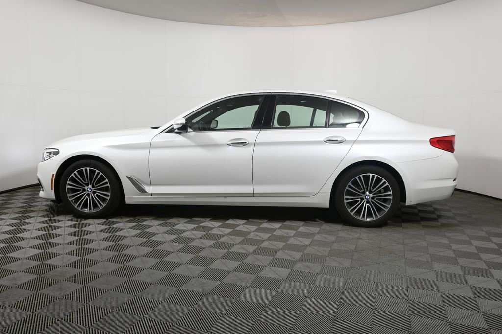 Used 2018 BMW 530i xDrive AWD/4WD image 2