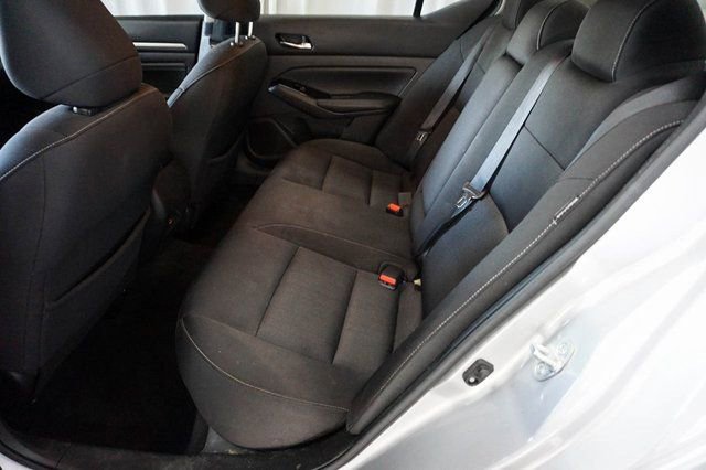 Used 2021 Nissan Altima 2.5 SV image 13