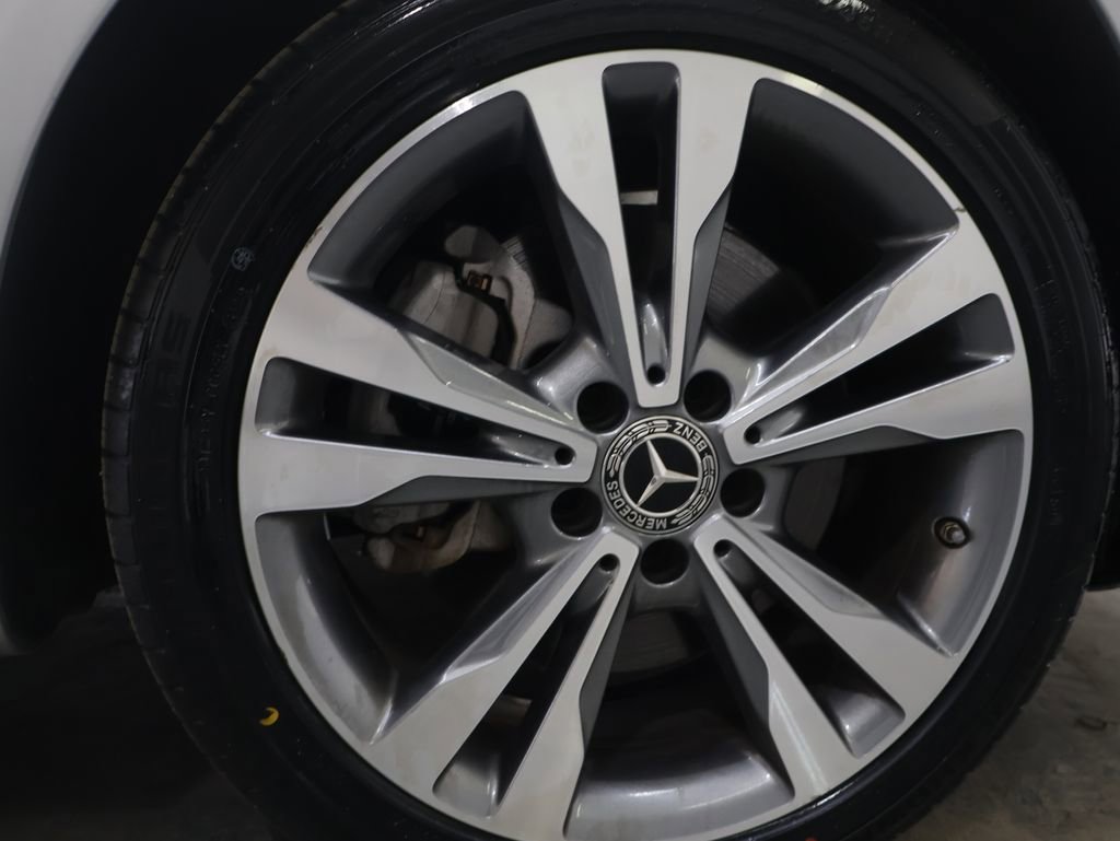 Used 2020 Mercedes-Benz C 300 4MATIC Sedan w/ Driver Assistance Package image 30