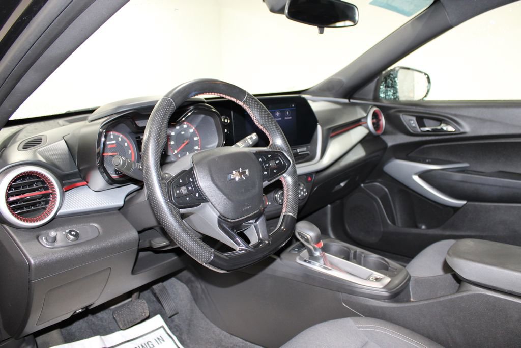 Used 2024 Chevrolet Trax RS w/ Driver Confidence Package image 20