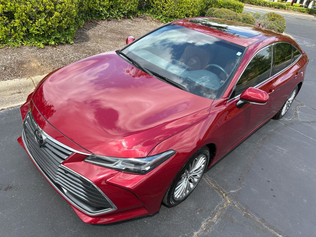 Used 2019 Toyota Avalon Limited w/ Advanced Safety Package FWD image 6