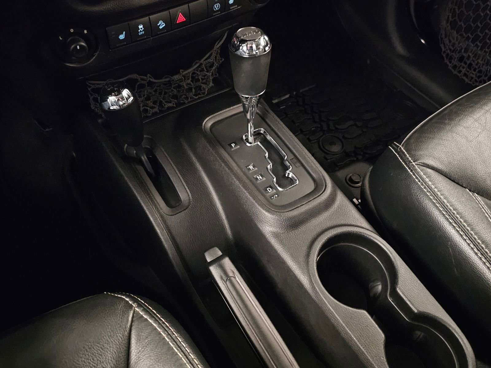 Used 2015 Jeep Wrangler Unlimited Sport image 23