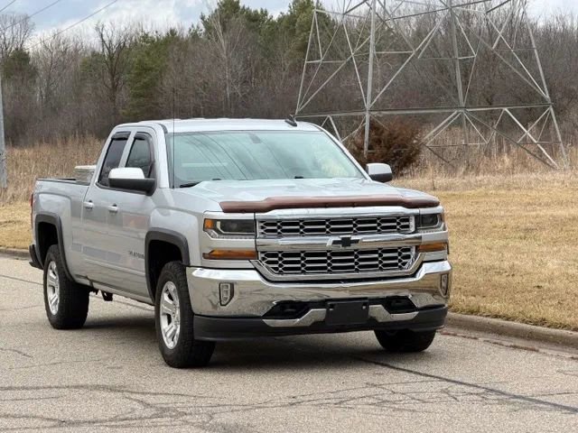 Used 2017 Chevrolet Silverado 1500 LT w/ All Star Edition image 33