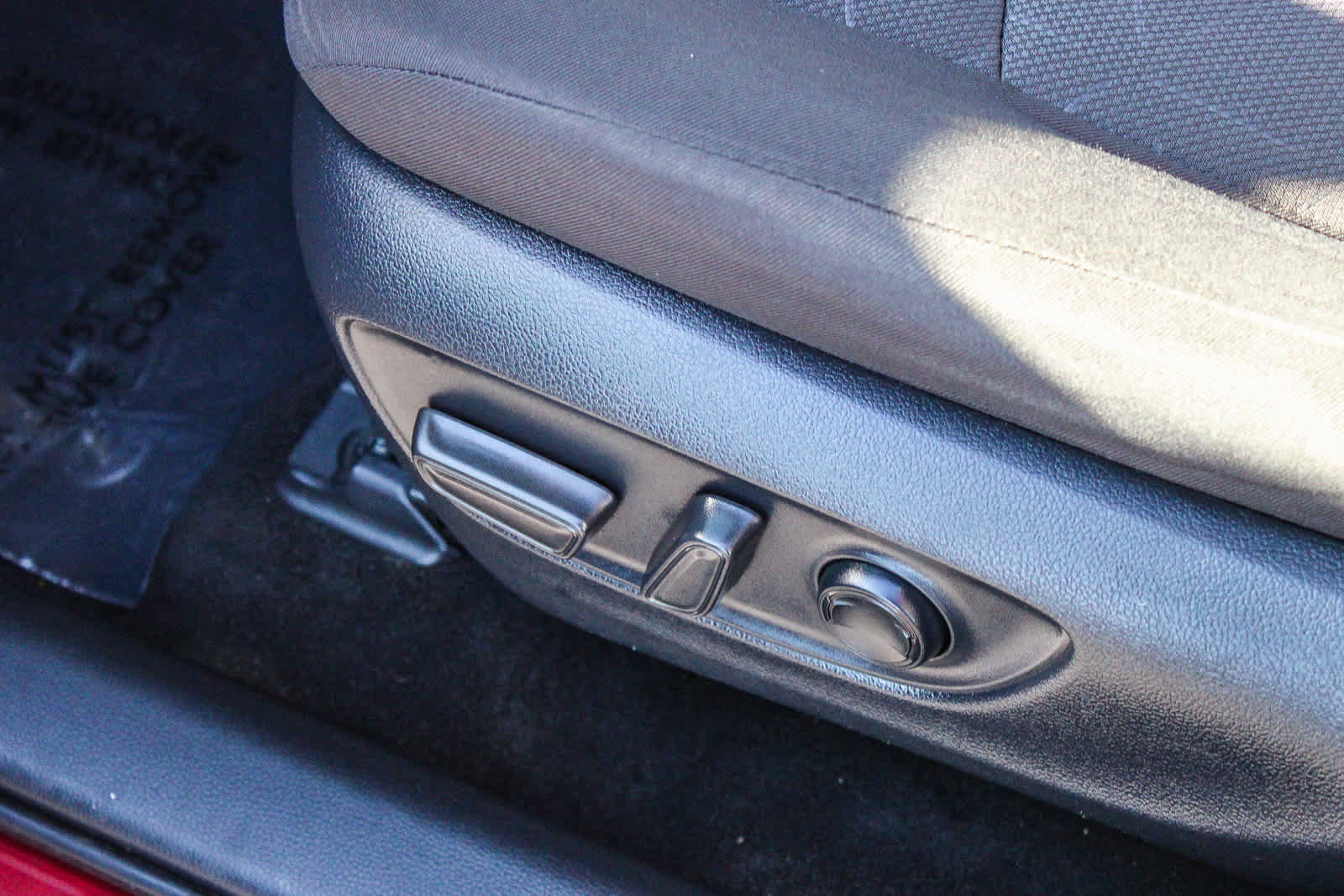 Used 2021 Toyota RAV4 XLE image 21