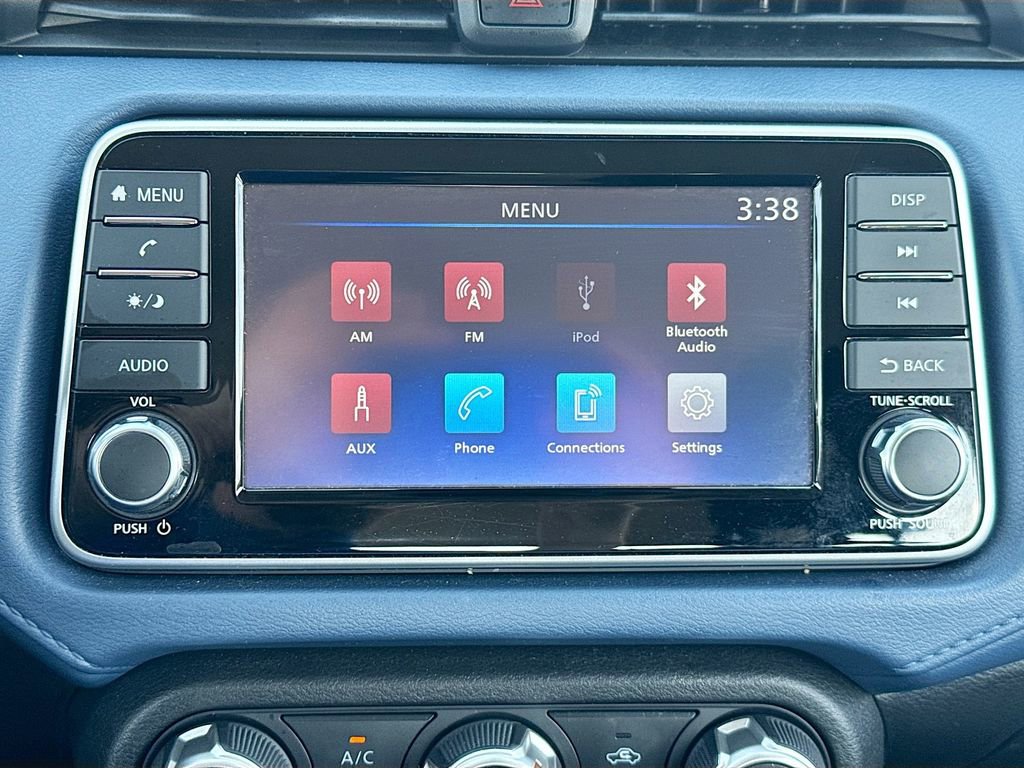 Used 2025 Nissan Versa SV image 14