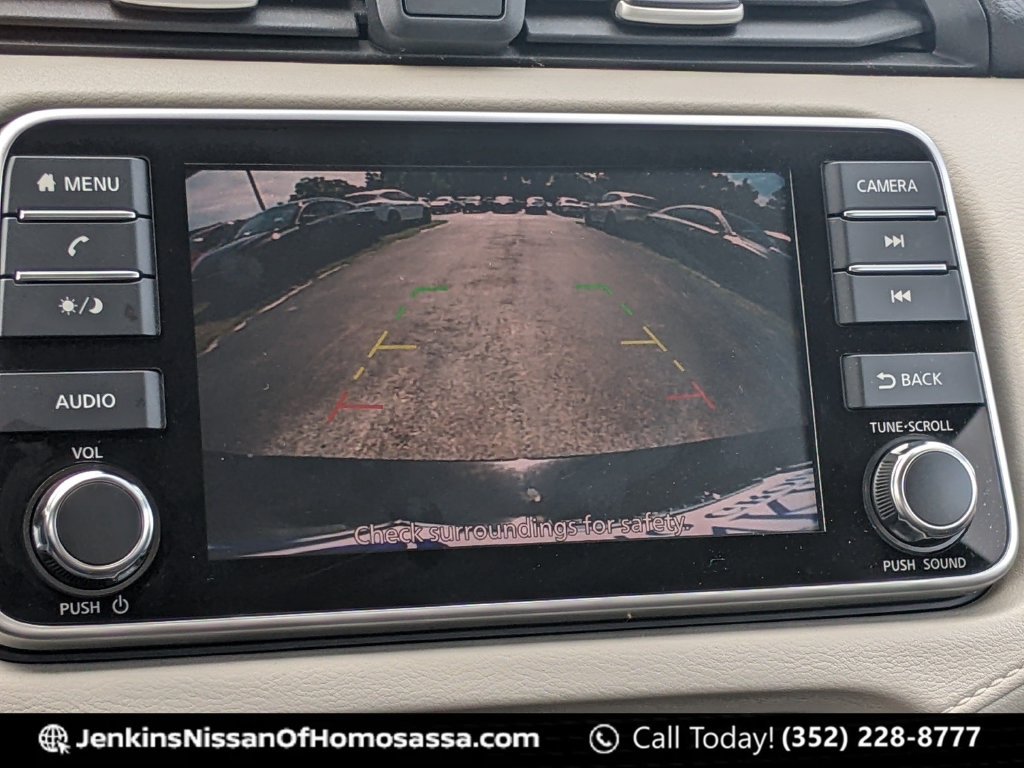 Used 2022 Nissan Versa SV FWD image 36