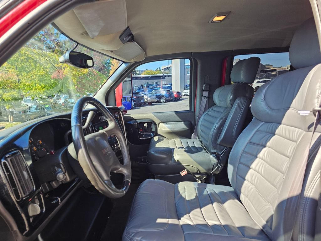 Used 2006 GMC TopKick C4500 2WD Crew Cab image 26