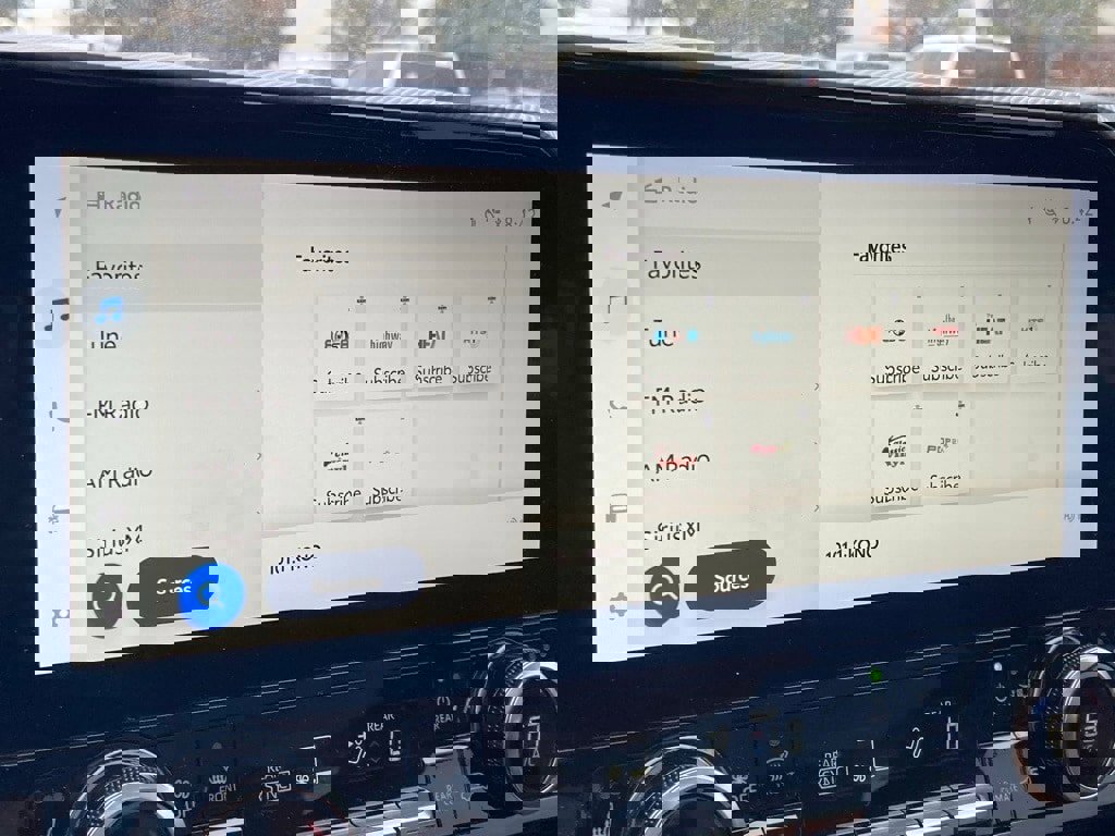 Used 2024 Toyota Highlander Platinum image 21