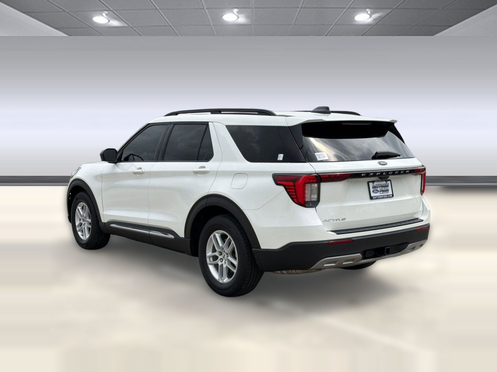 Certified 2025 Ford Explorer Active w/ Active Comfort Package RWD image 3
