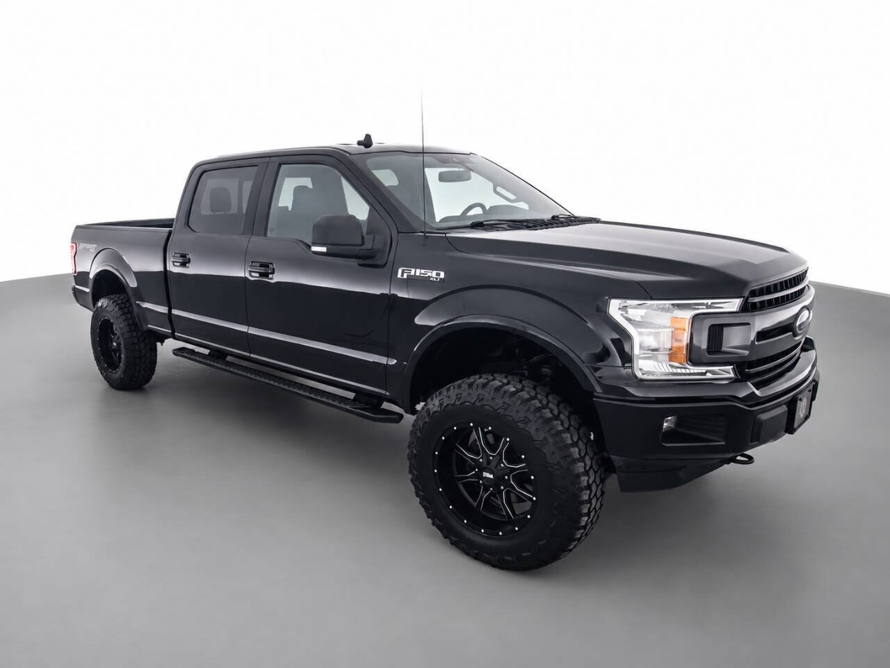 Used 2020 Ford F150 XLT w/ Equipment Group 302A Luxury AWD/4WD image 3
