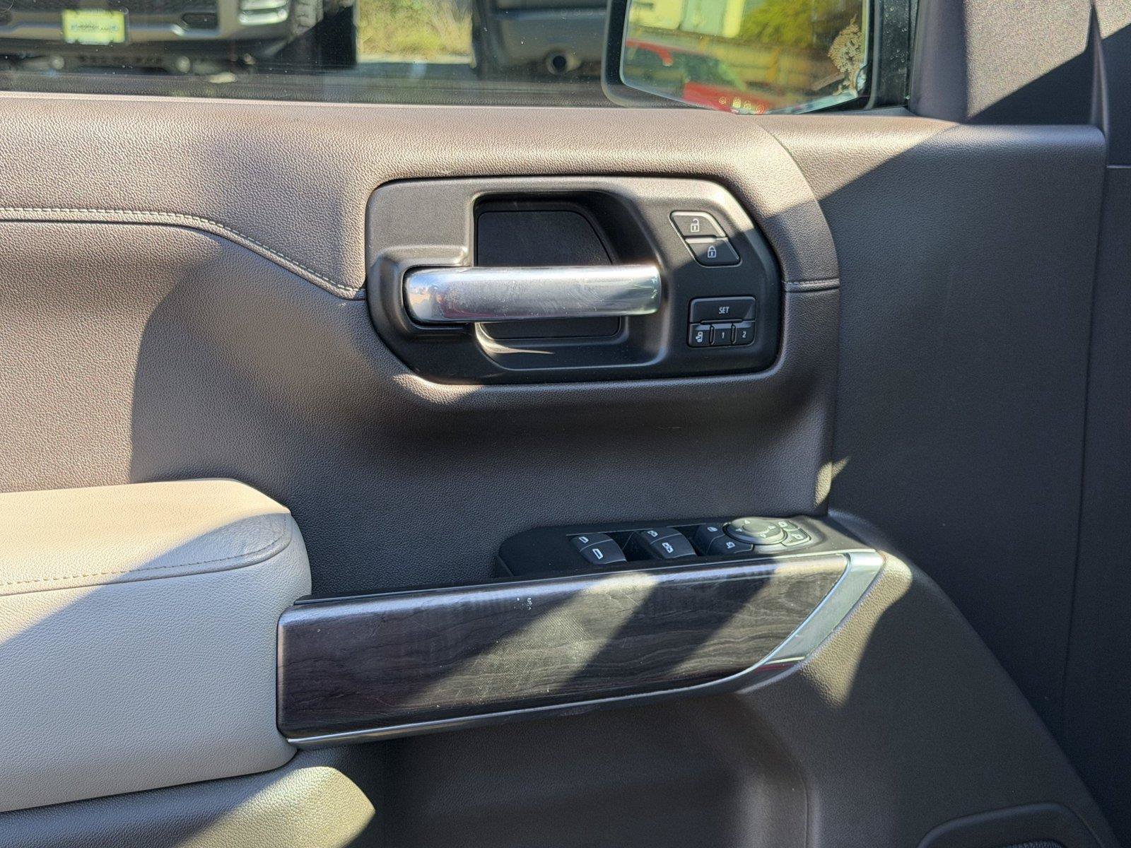 Used 2019 Chevrolet Silverado 1500 LTZ w/ LTZ Texas Edition RWD image 13
