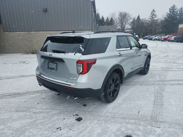 Certified 2024 Ford Explorer ST-Line w/ Class IV Trailer Tow Package image 5