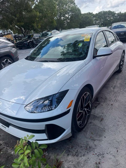 Used 2023 Hyundai Ioniq 6 SEL RWD image 2