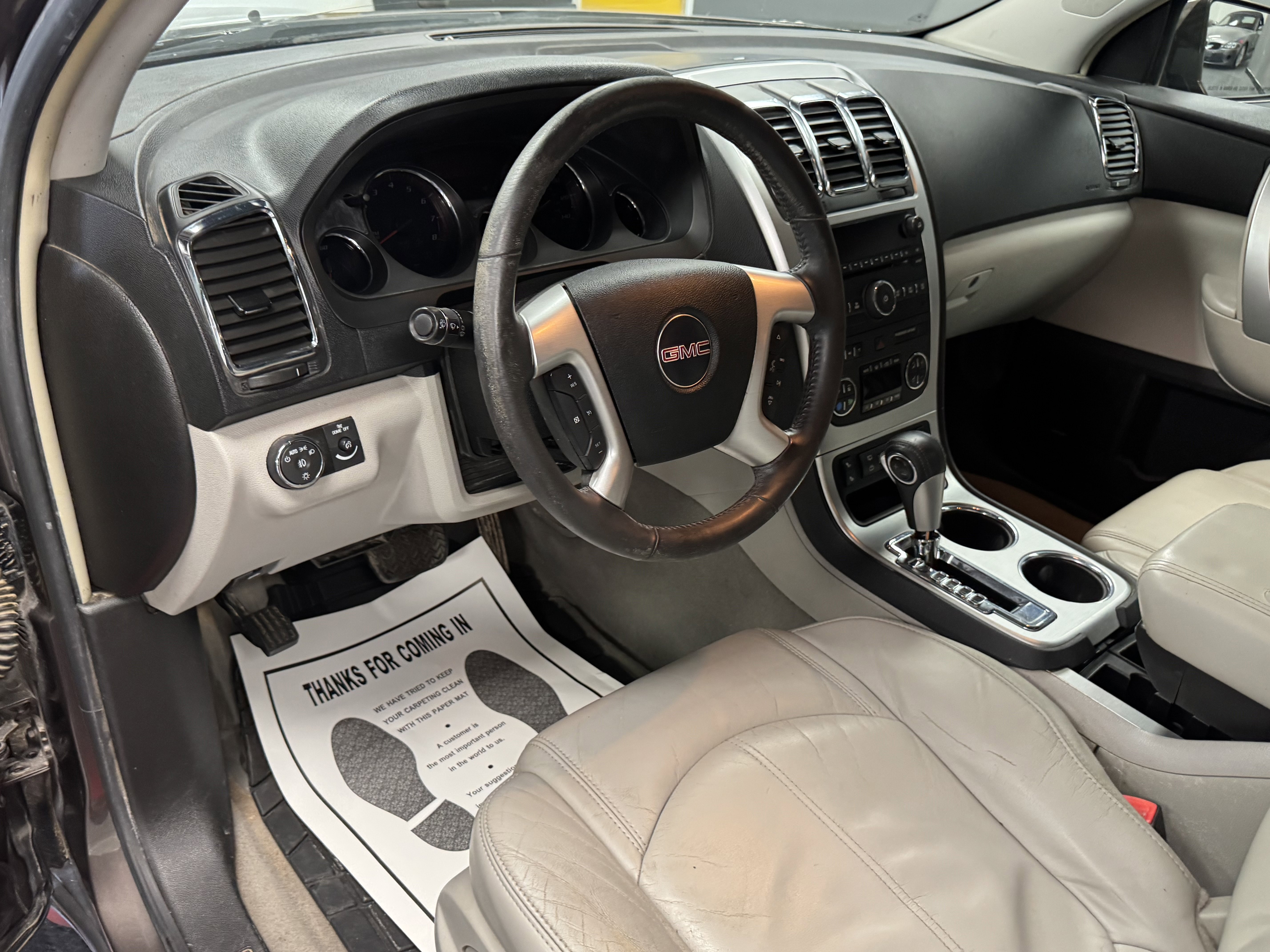 Used 2009 GMC Acadia SLT image 10