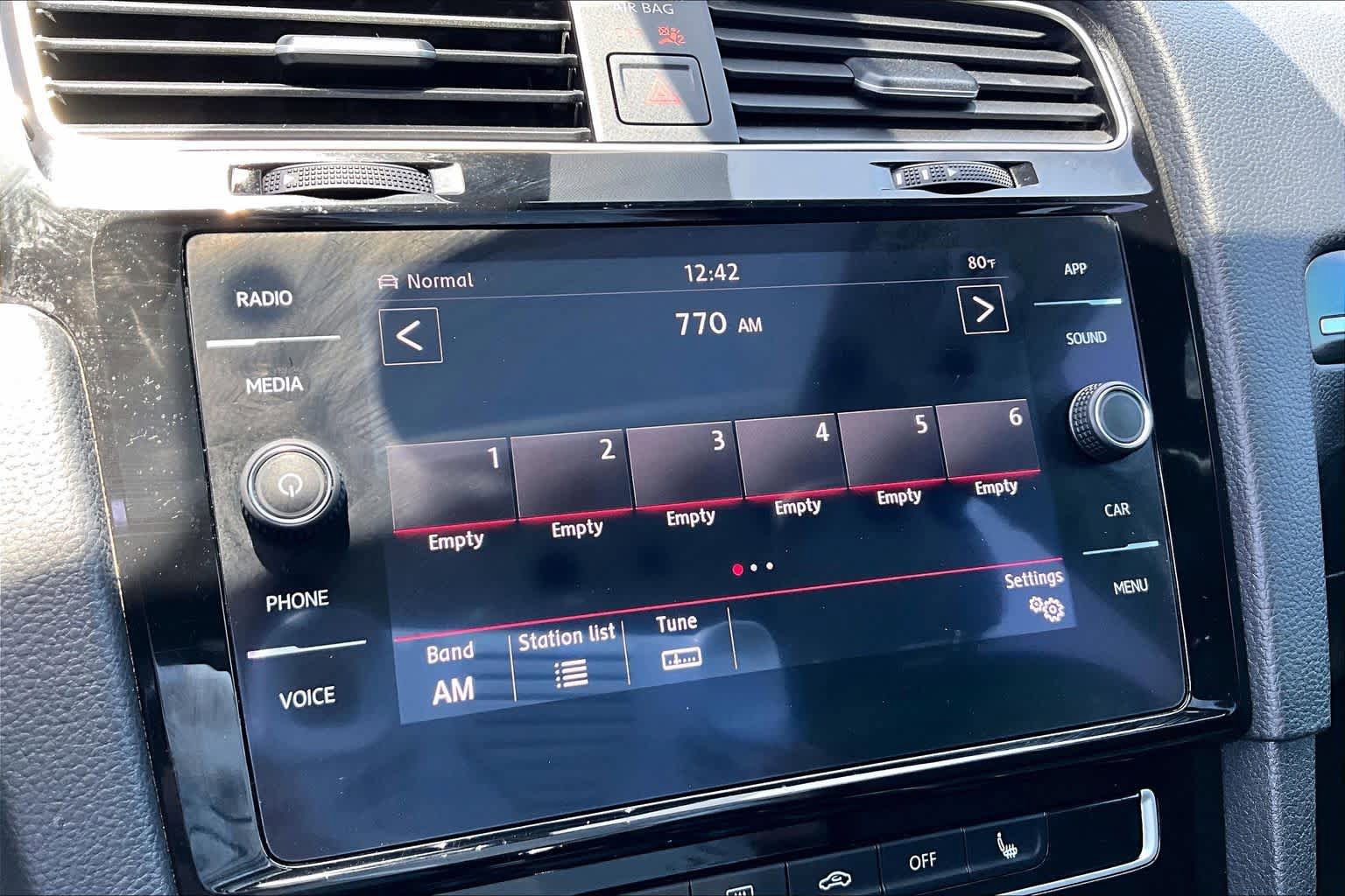 Used 2019 Volkswagen GTI SE FWD image 31