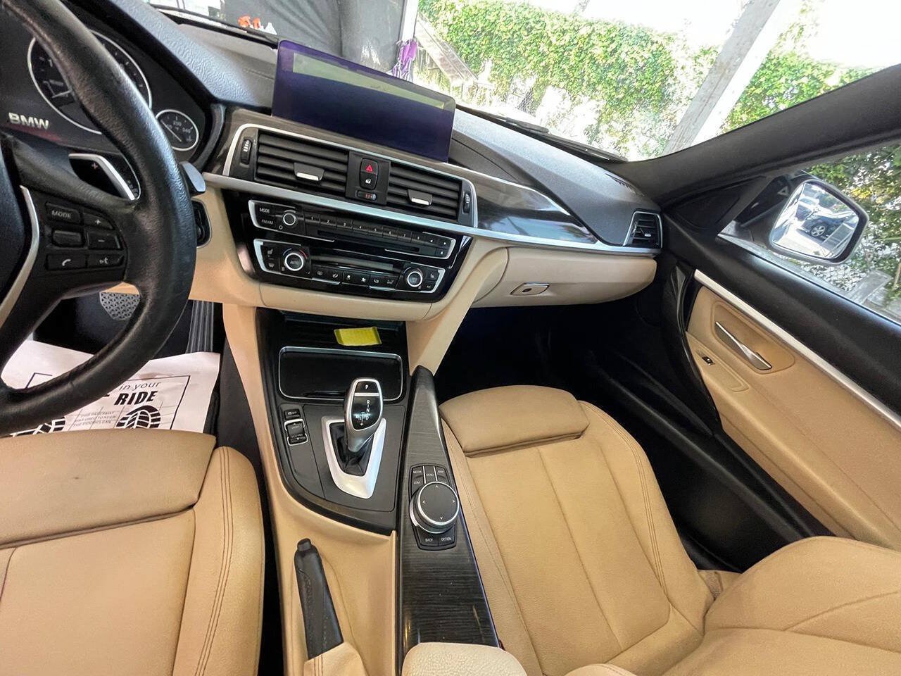 Used 2018 BMW 330i xDrive Sedan AWD/4WD image 8