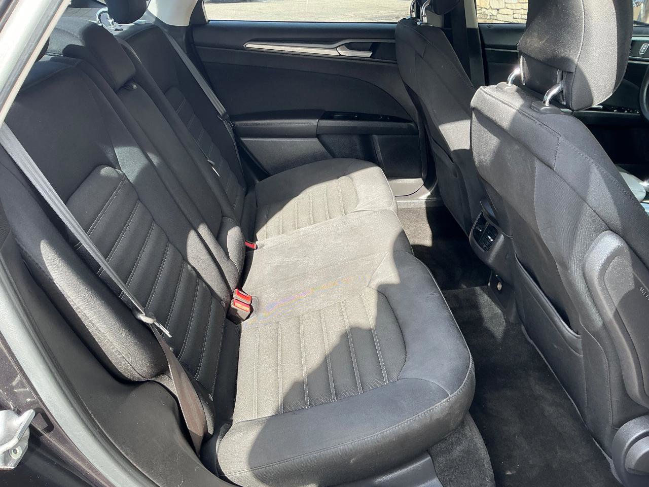 Used 2014 Ford Fusion SE image 11