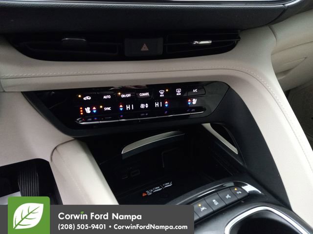 Used 2023 Buick Envision Avenir image 17