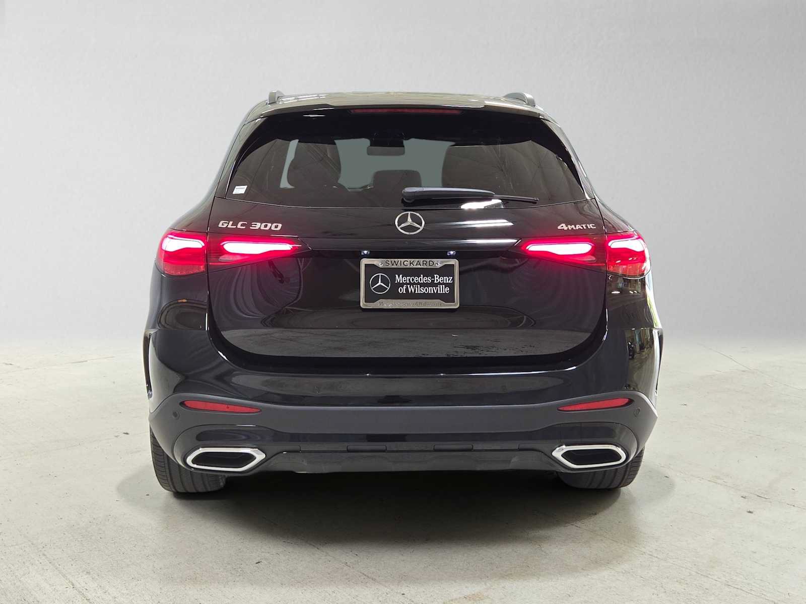 Used 2026 Mercedes-Benz GLC 300 4MATIC image 4