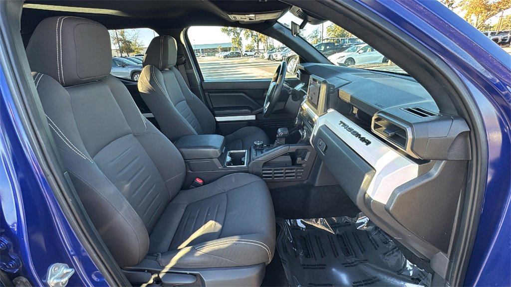 Used 2024 Toyota Tacoma TRD Off-Road image 44