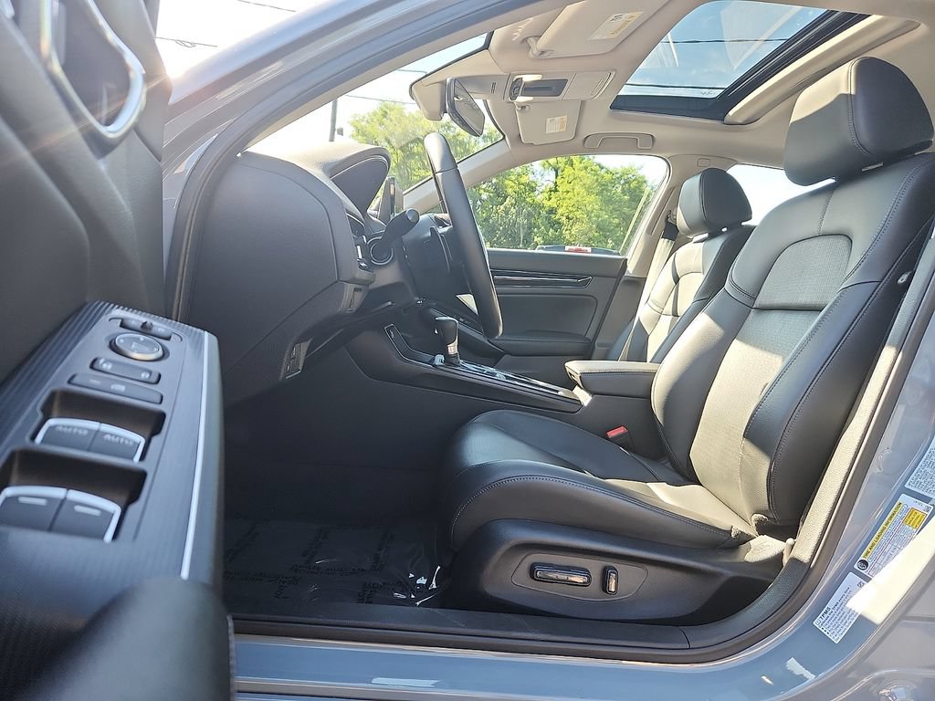 Used 2024 Honda Civic Touring image 13