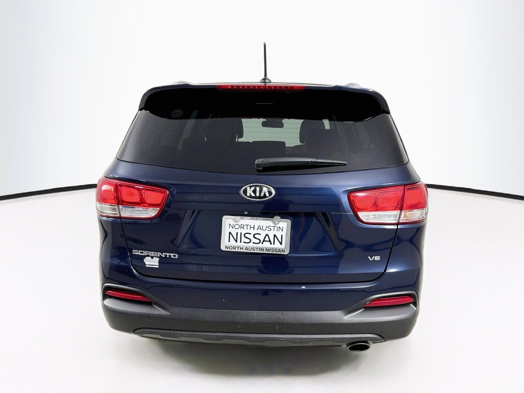 Used 2017 Kia Sorento AWD image 6