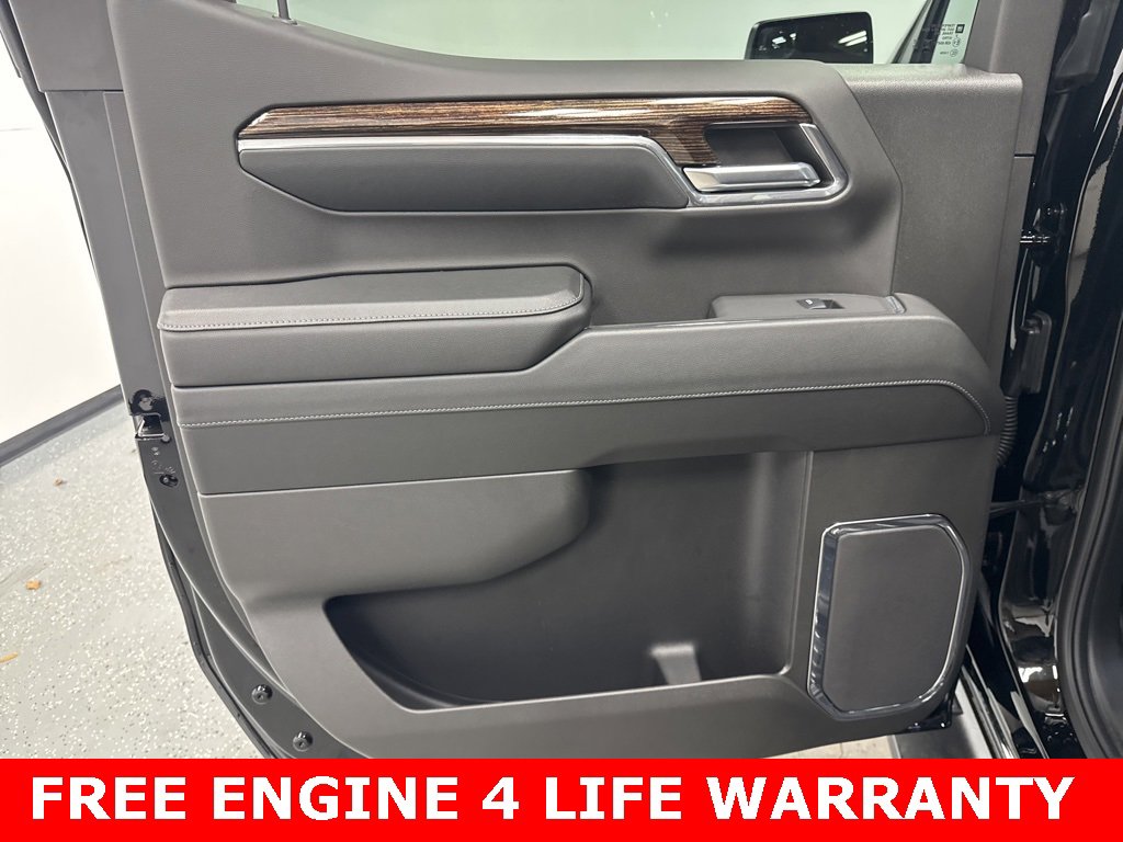 Used 2024 GMC Sierra 1500 Elevation w/ LPO, Elevation Black Package image 19