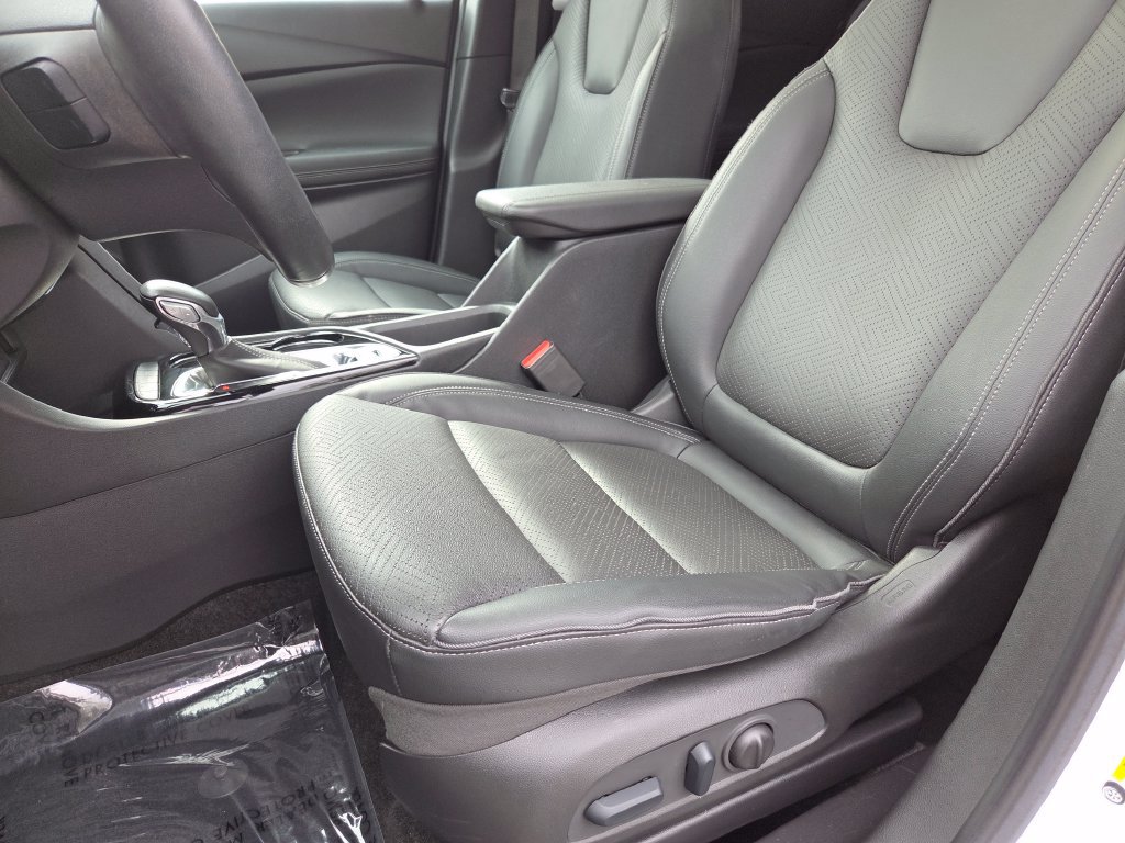 Used 2023 Buick Encore GX Essence w/ Experience Buick Package AWD/4WD image 31