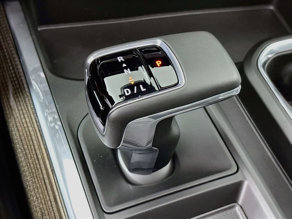 New 2026 Chevrolet Silverado 1500 RST w/ RST All Star Premium Package AWD/4WD image 17