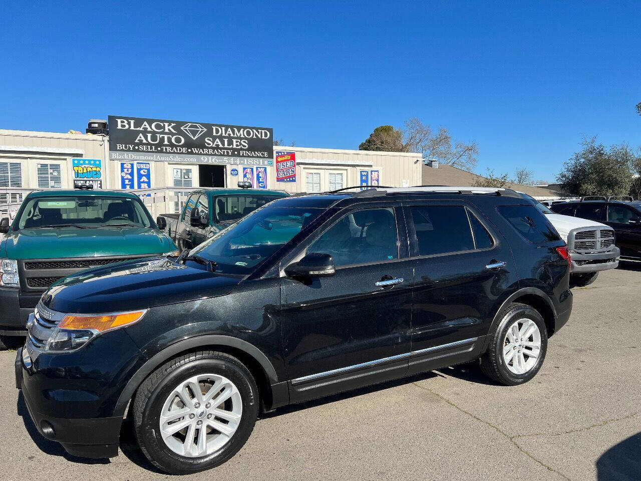 Used 2013 Ford Explorer XLT image 3