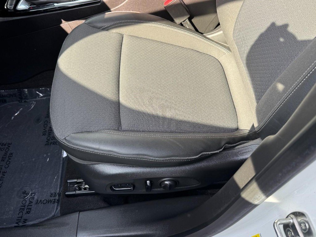 Used 2022 Buick Encore GX Preferred w/ Cold Weather Comfort Package FWD image 25