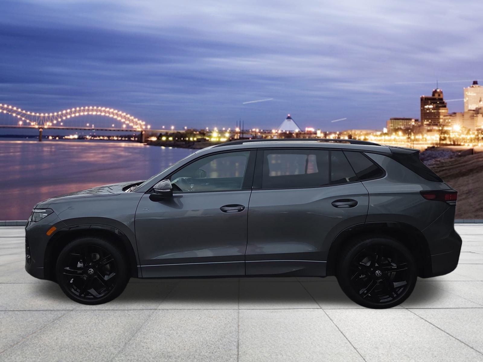 New 2026 Volkswagen Tiguan SE R-Line image 2