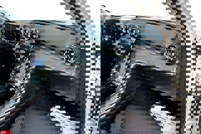 Certified 2023 Mercedes-Benz C 300 4MATIC Sedan image 29