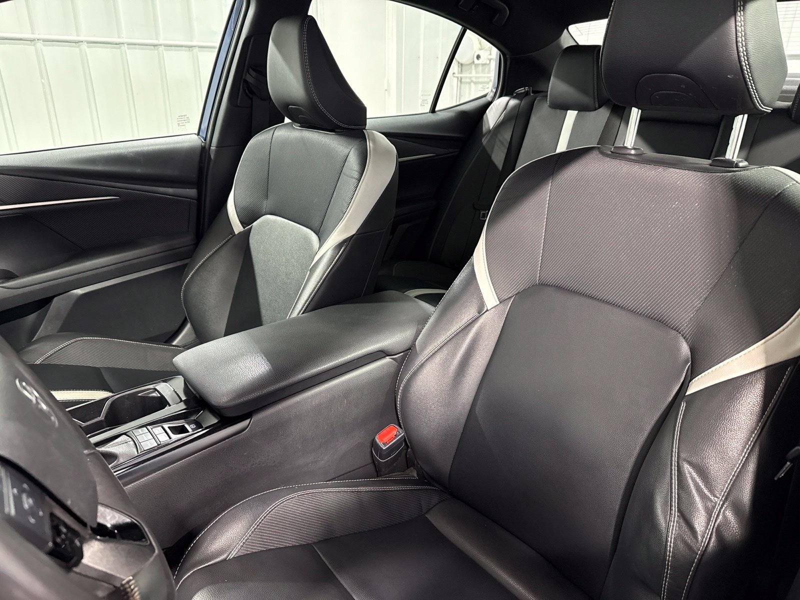 Used 2025 Toyota Camry SE FWD image 22