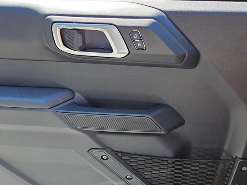 New 2025 Ford Bronco Badlands AWD/4WD image 34