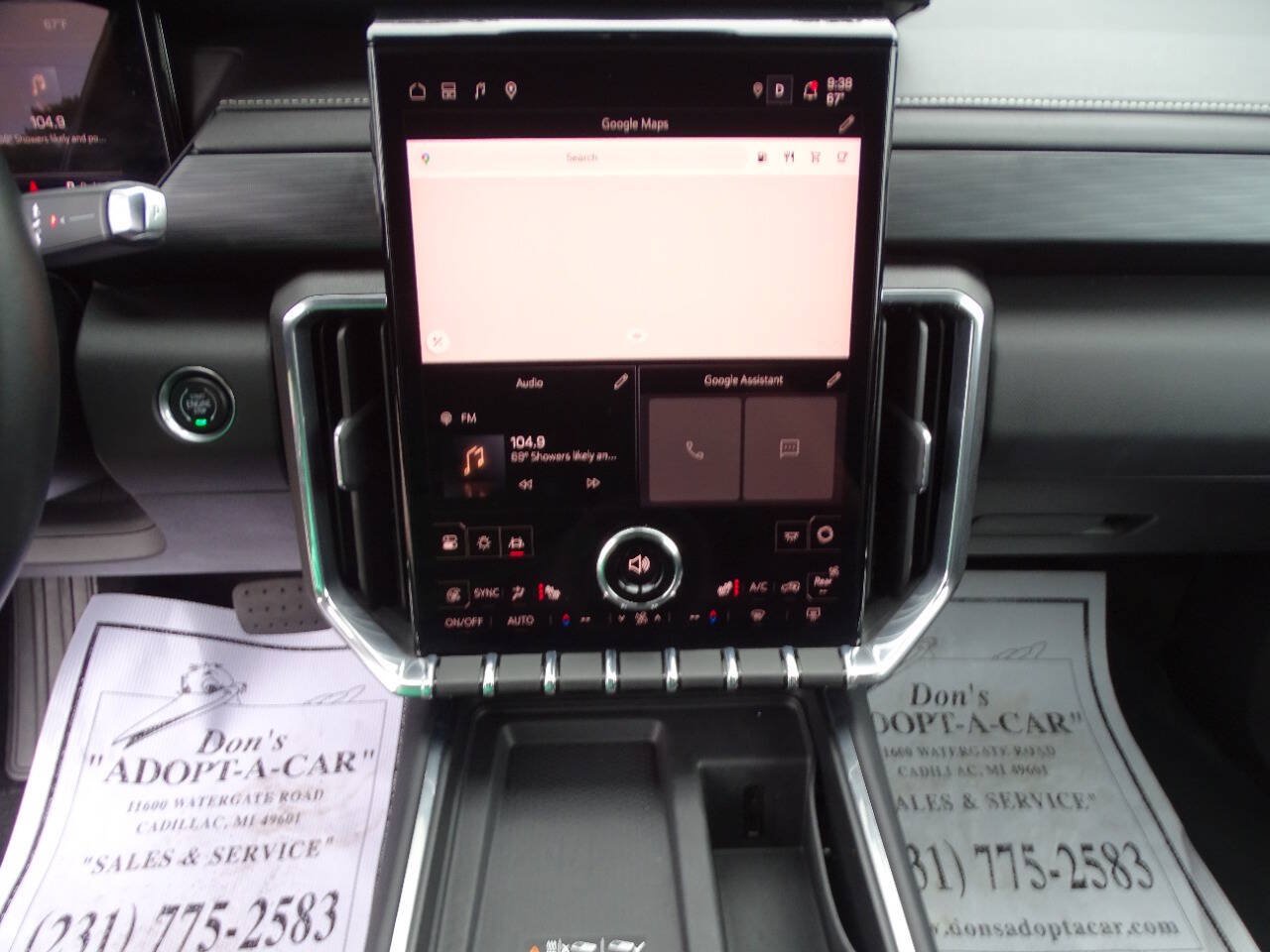 Used 2025 GMC Acadia AWD Elevation w/ Elevation Premium Package image 3