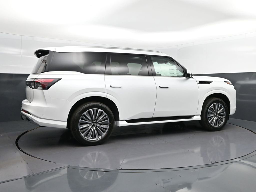 New 2026 INFINITI QX80 Luxe RWD image 8
