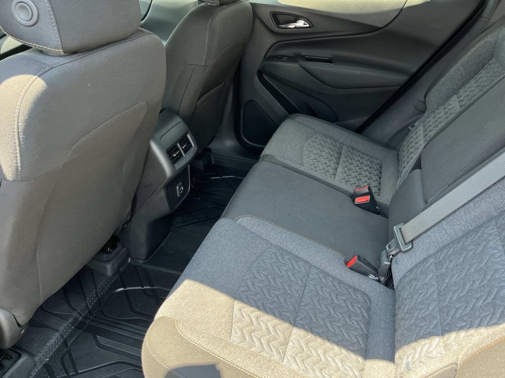 Used 2023 Chevrolet Equinox LT FWD image 18